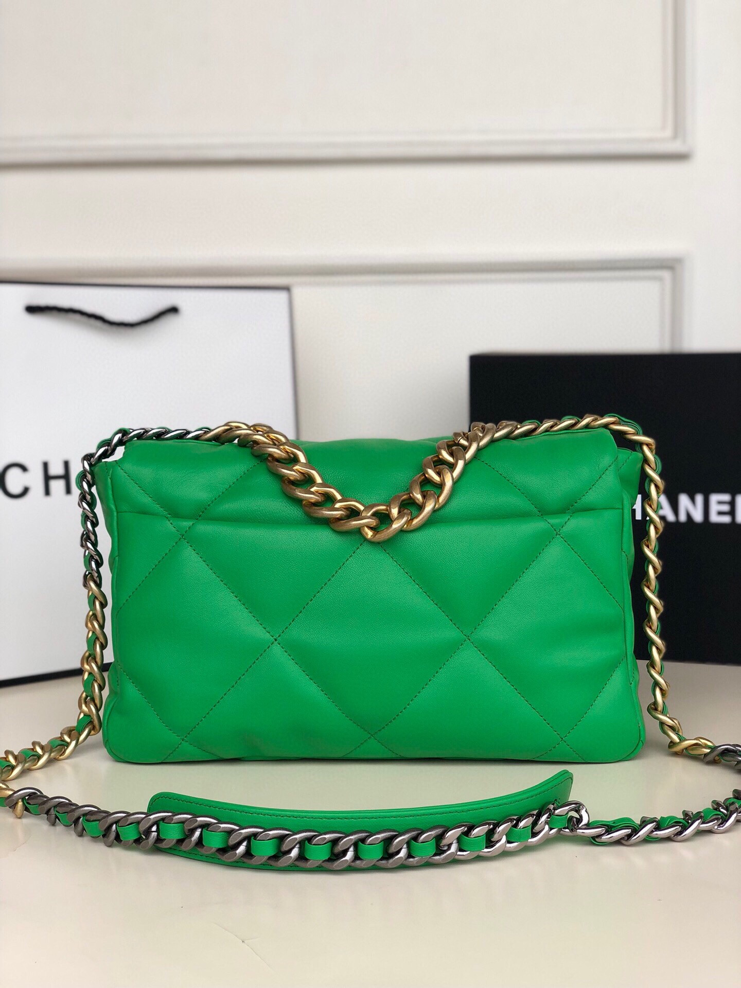 CHANEL 19 LARGE HANDBAG Shiny Leather, Gold-Tone, Silver-Tone & Ruthenium-Finish Metal Green 7.8 × 11.7 × 3.9 in