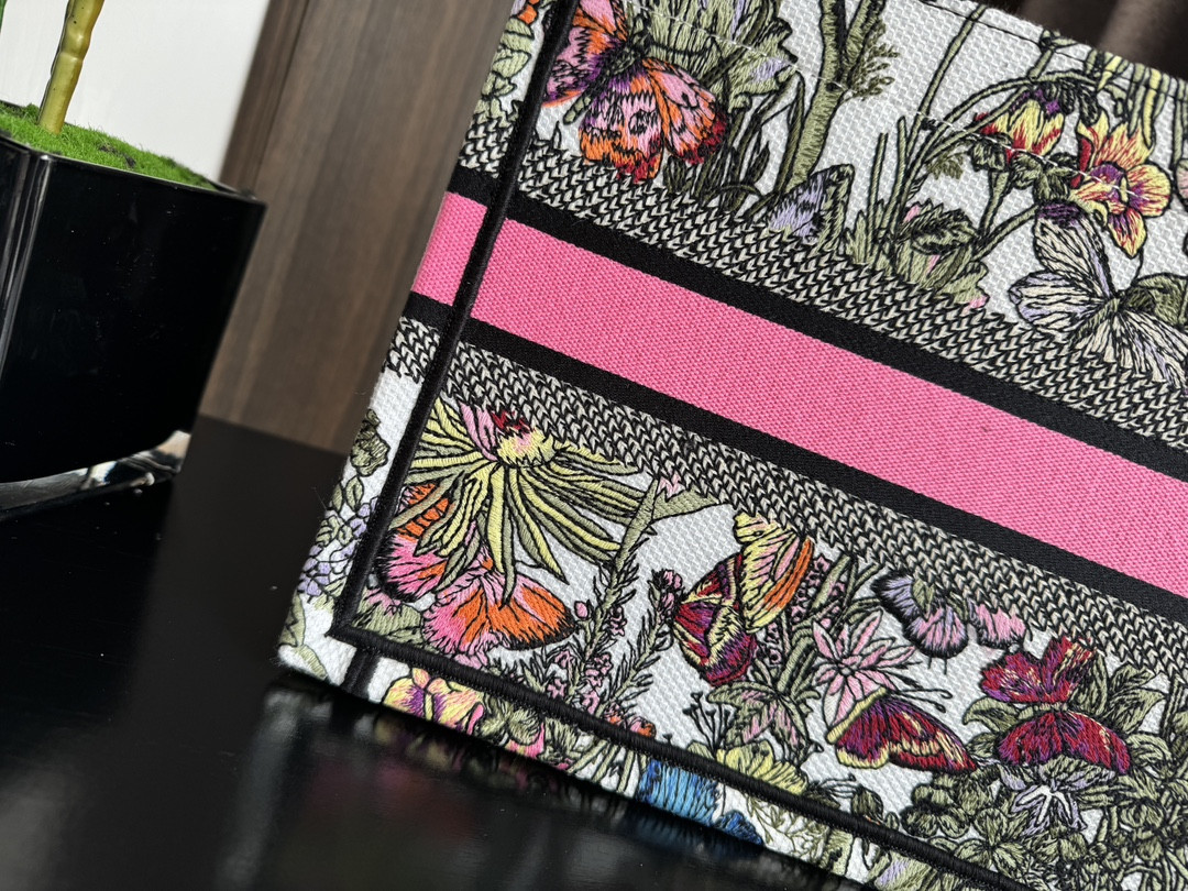 Small DIOR BOOK TOTE WHITE MULTICOLOR MEXICO MILLEFIORI EMBROIDERY 10.5 x 8.5 x 5.5 inches