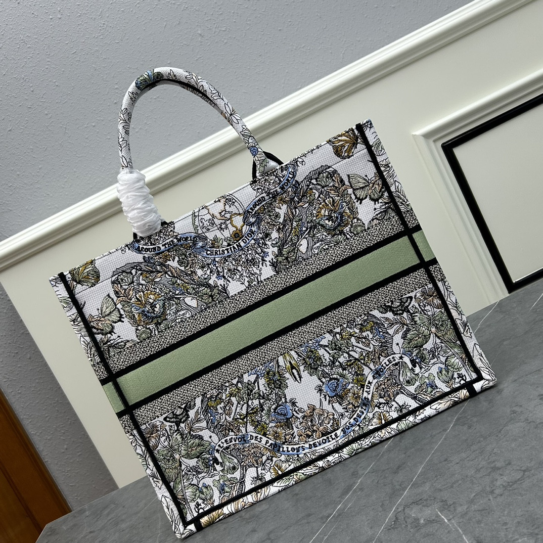 Large DIOR BOOK TOTE WHITE MULTICOLOR TOILE DE JOUY MEXICO EMBROIDERY 16.5 x 14 x 7.5 inches