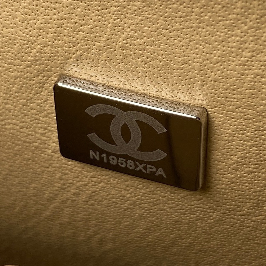 CHANEL CLASSIC HANDBAG GRAINED SHINY CALFSKIN & SILVER-TONE METAL COFFEE 6 × 9.9 × 2.5 in