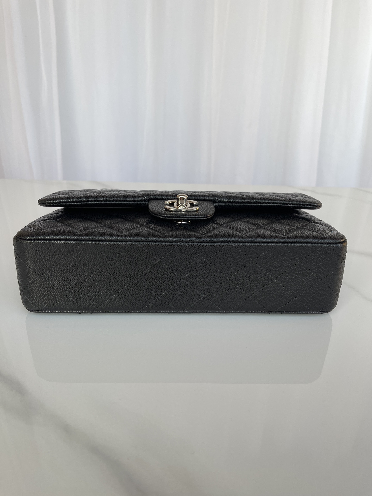 CHANEL CLASSIC HANDBAG GRAINED CALFSKIN 6 × 9.9 × 2.5 in
