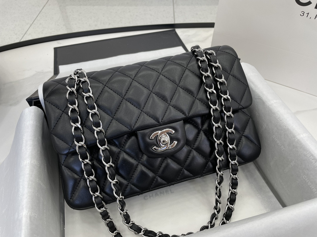 CHANEL SMALL CLASSIC HANDBAG Grained Shiny Calfskin & Silver-Tone Metal Black 5.7 × 9 × 2.3 in