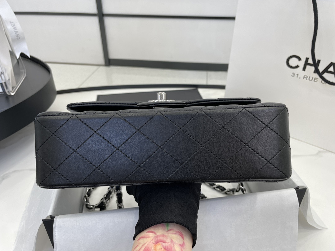 CHANEL SMALL CLASSIC HANDBAG Grained Shiny Calfskin & Silver-Tone Metal Black 5.7 × 9 × 2.3 in