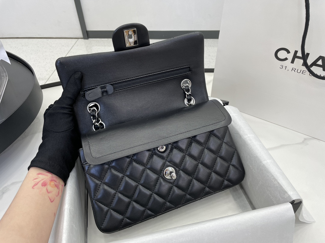 CHANEL SMALL CLASSIC HANDBAG Grained Shiny Calfskin & Silver-Tone Metal Black 5.7 × 9 × 2.3 in