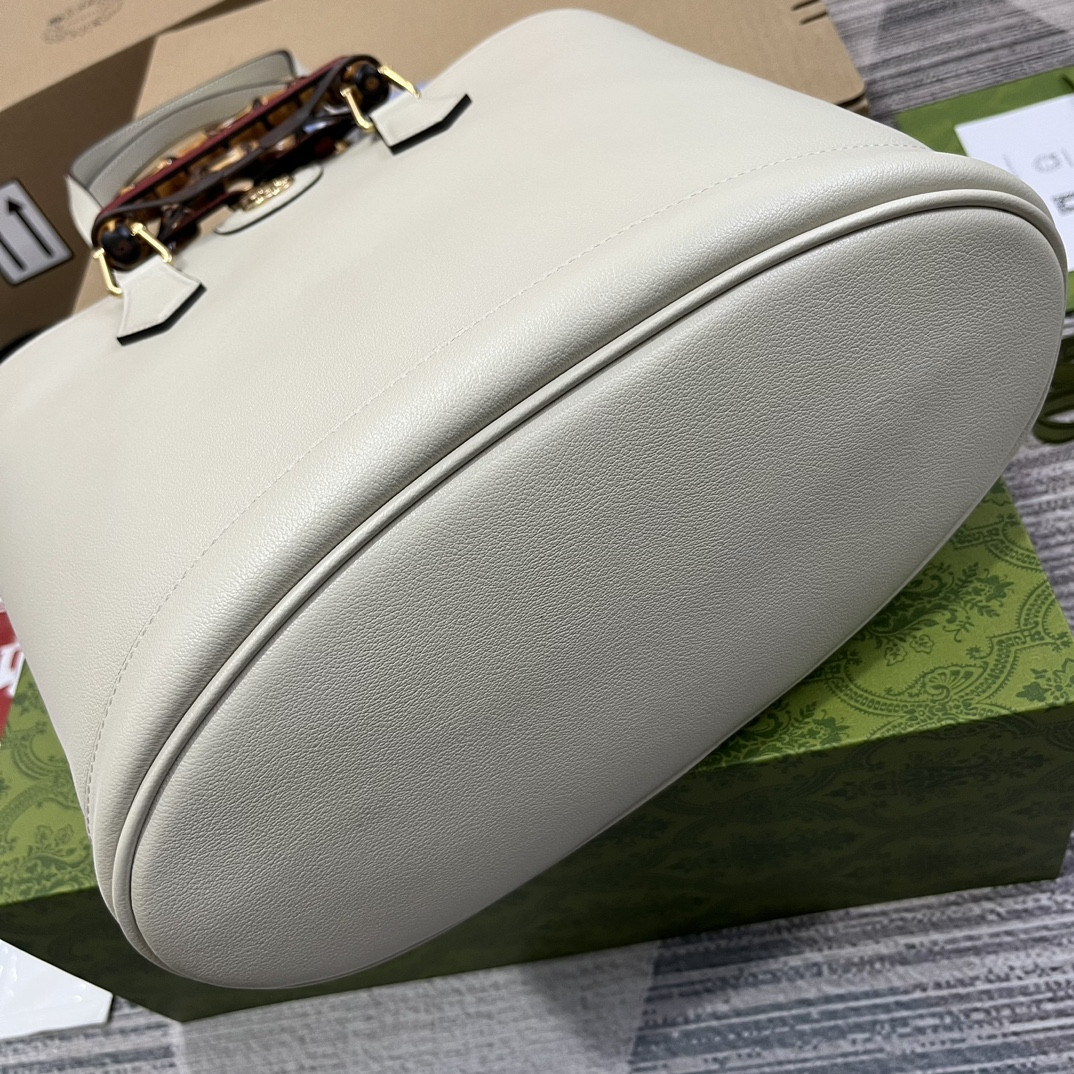 GUCCI DIANA MEDIUM TOTE BAG White 31W x 27H x 15D CM