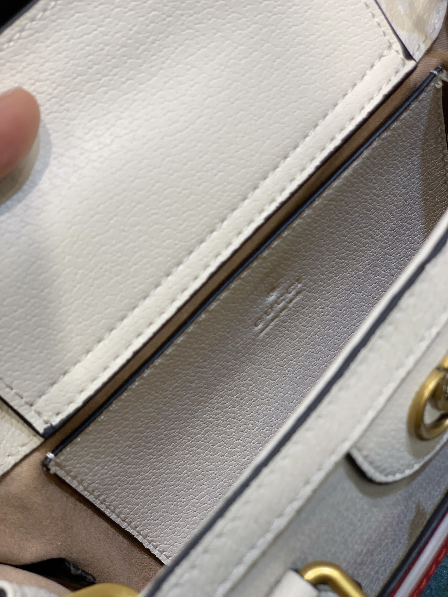 GUCCI DIANA SMALL SHOULDER BAG White 25W x 16H x 9D CM