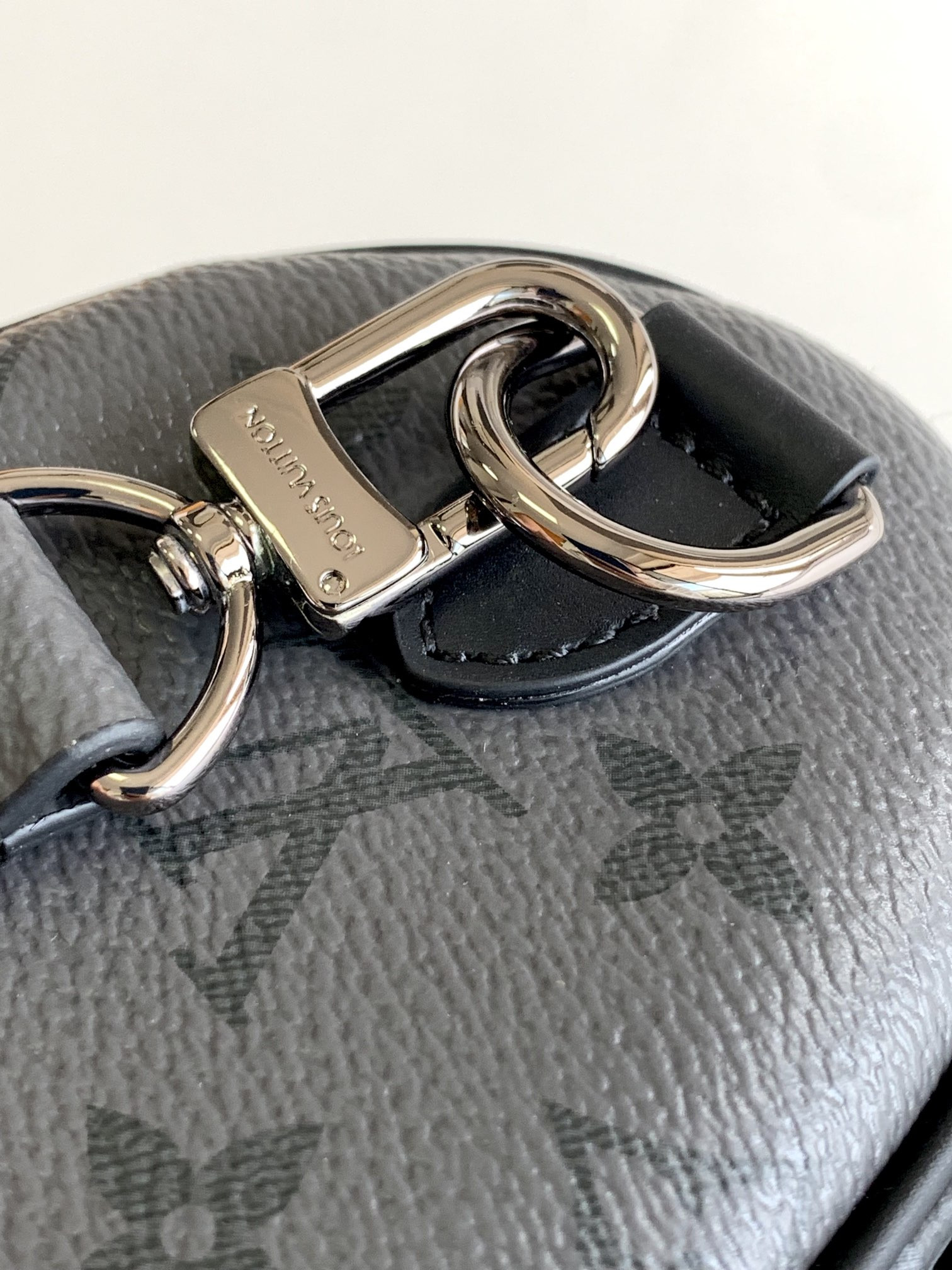 Louis Vuitton Keepall XS Monogram Eclipse Reverse Black M45947 21 x 12 x 9 CM