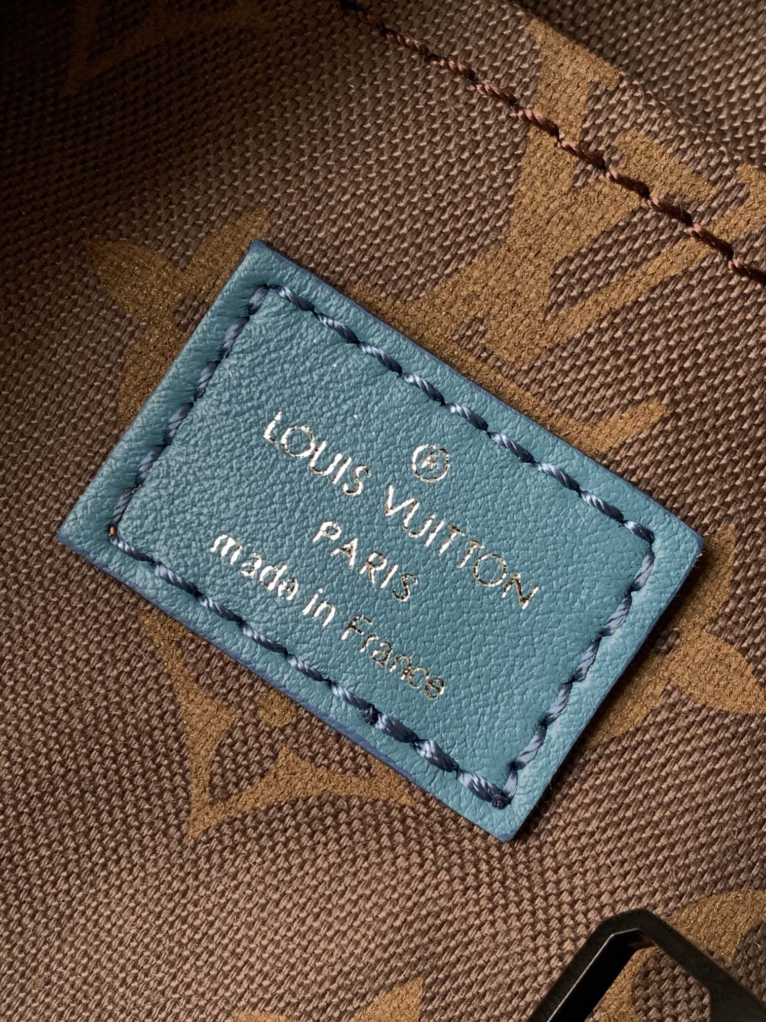 Louis Vuitton Keepall Bandoulière 25 M46803 9.8 x 5.9 x 4.3 inches