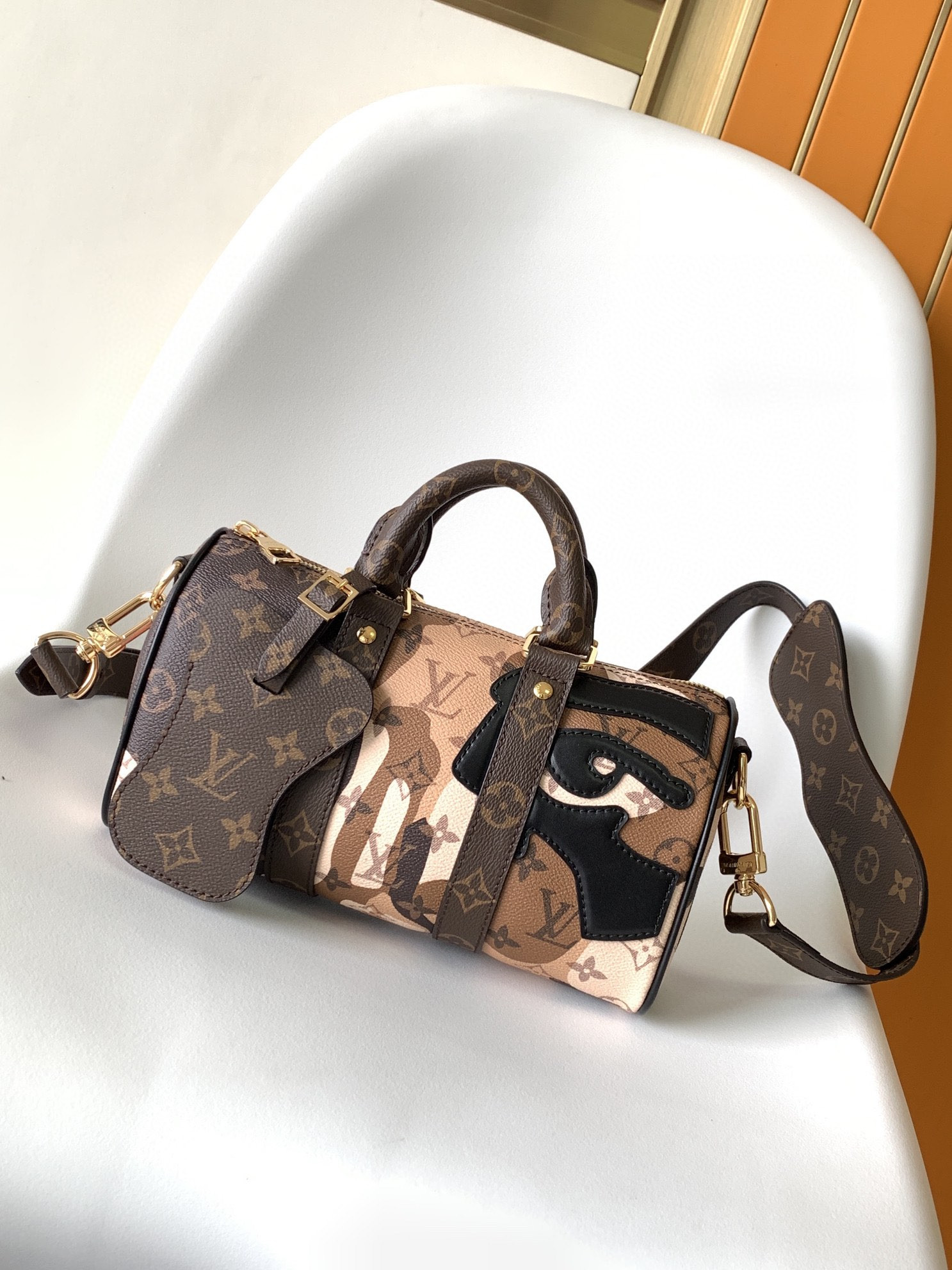 Louis Vuitton Keepall Bandoulière 25 M46701 9.8 x 5.9 x 4.3 inches