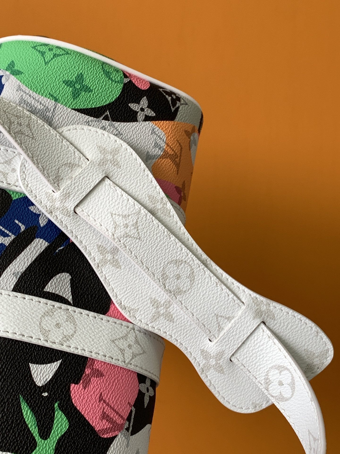 Louis Vuitton Keepall Bandoulière 25 M46678 9.8 x 5.9 x 4.3 inches