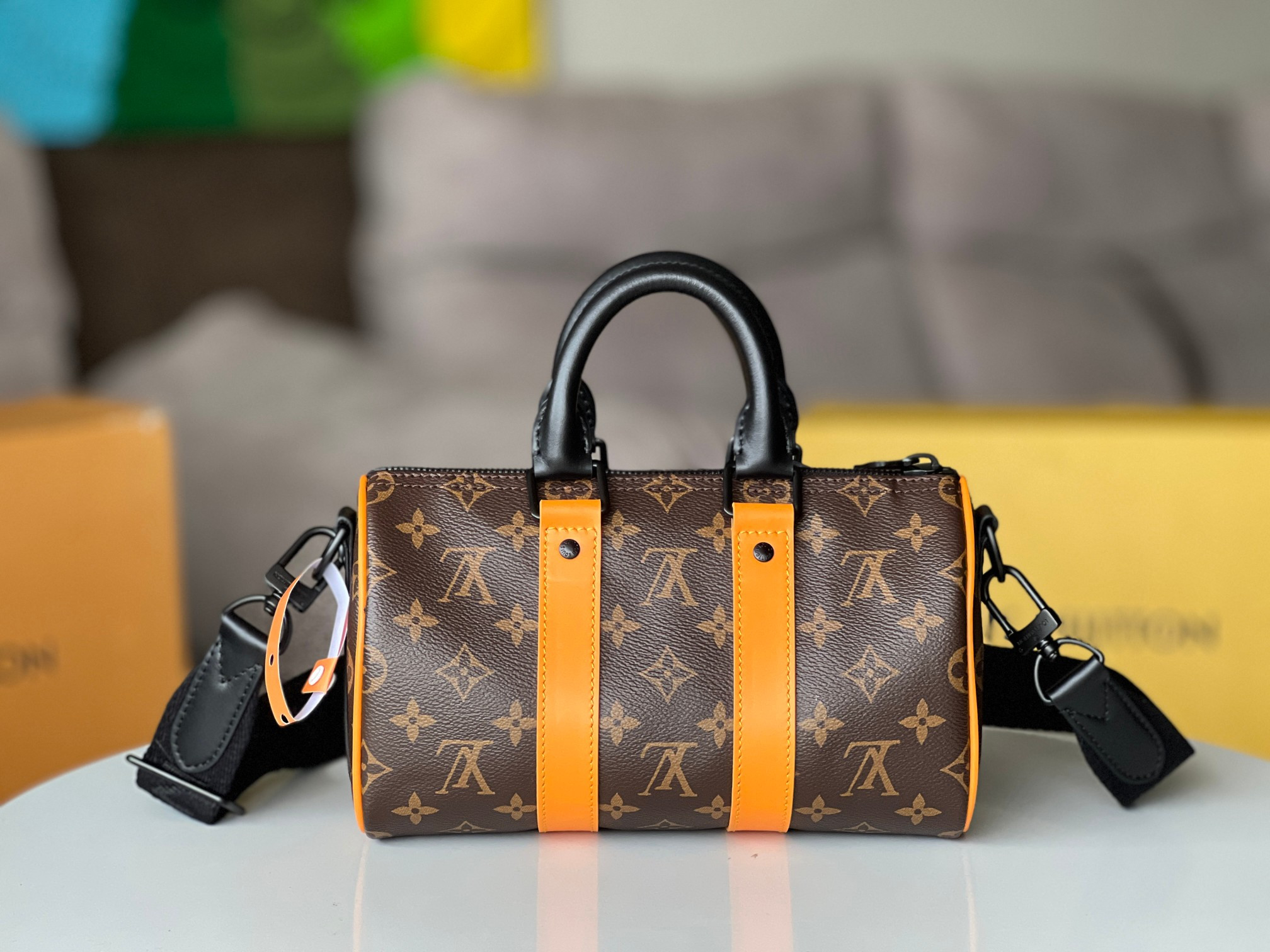 Louis Vuitton Keepall Bandoulière 25 M46687 9.8 x 5.9 x 4.3 inches
