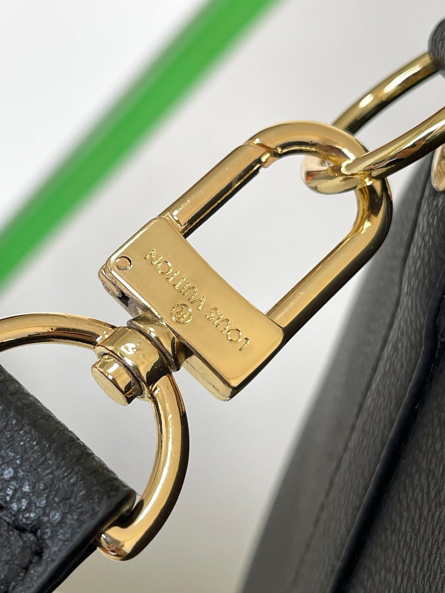 Louis Vuitton Keepall Bandoulière 45 M46670