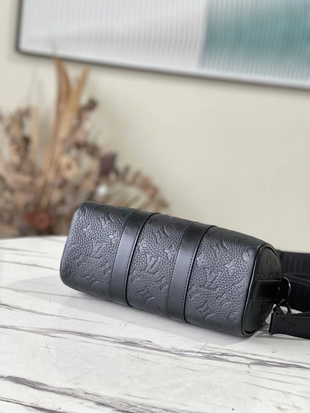 Louis Vuitton Keepall Bandoulière 25 M20900 9.8 x 5.9 x 4.3 inches