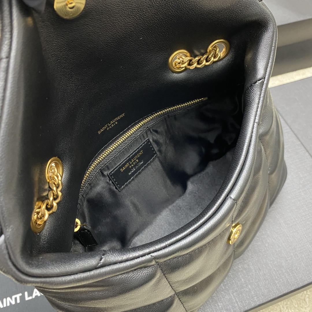 YSL PUFFER IN LEATHER BLACK 23 X 15.5 X 5.8 CM