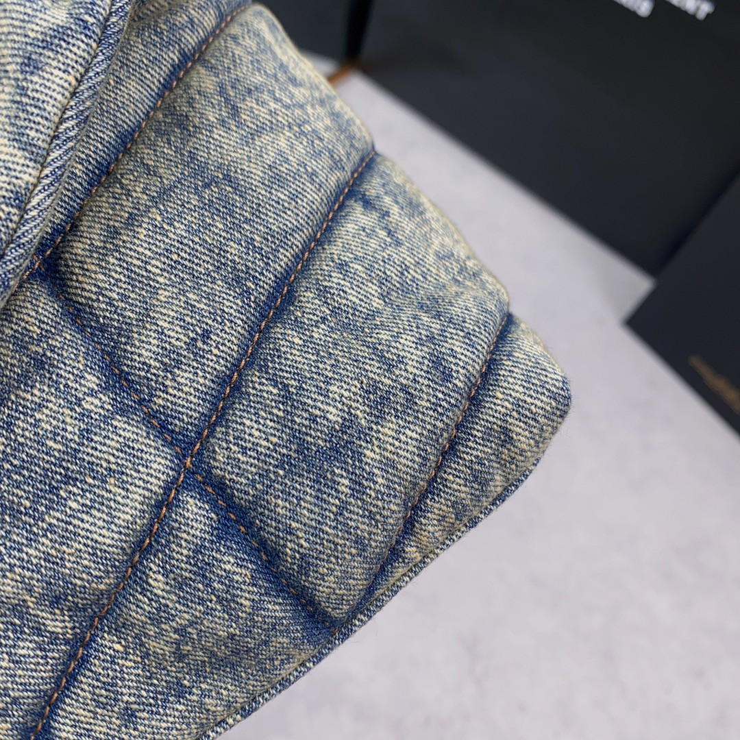 YSL PUFFER IN SUEDE AND DENIM LIGHT BLUE 23 X 15.5 X 5.8 CM