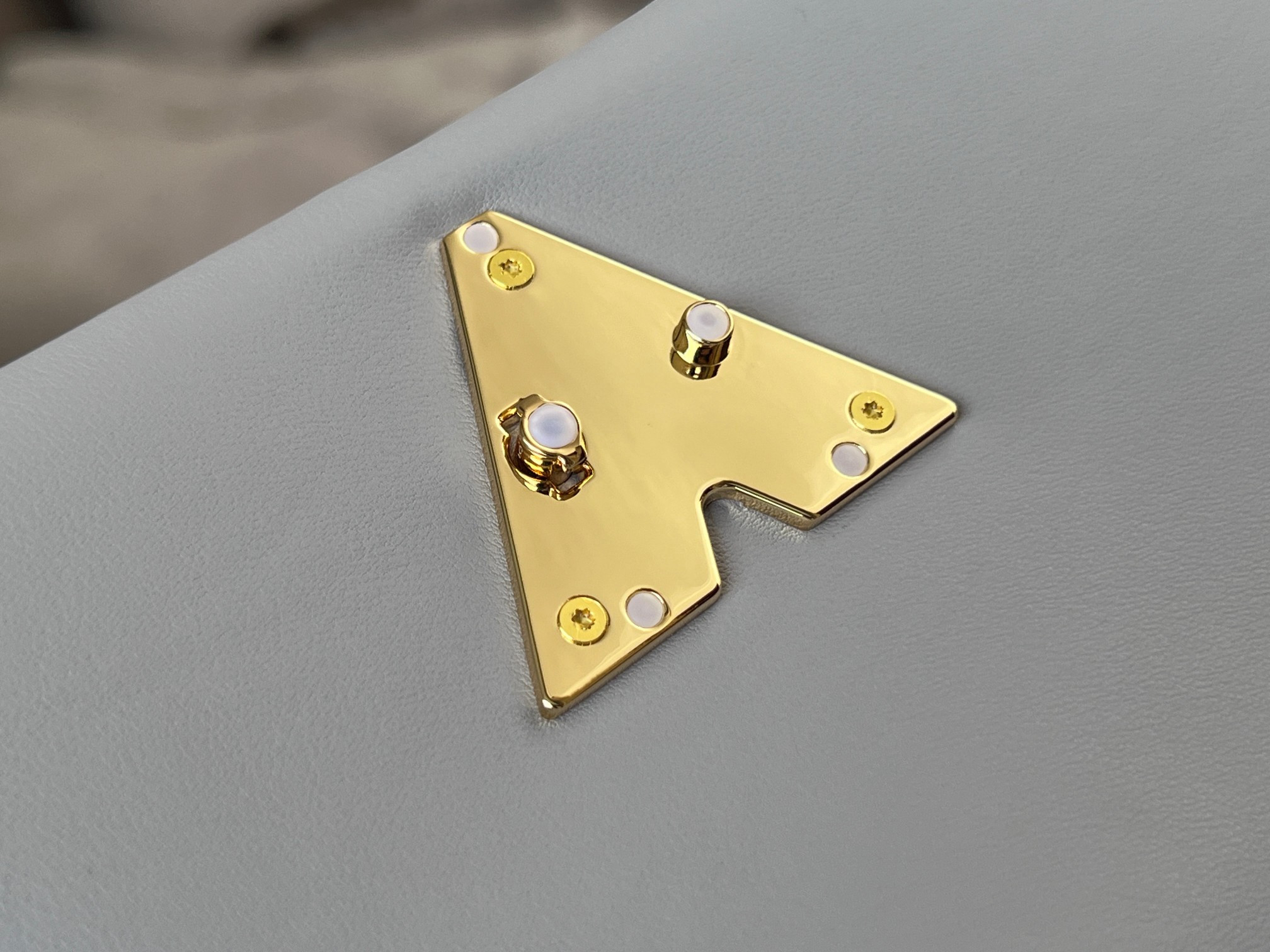 LOUIS VUITTON M22895 GO-14 MM Gray 9.1 x 6.3 x 3.9 inches