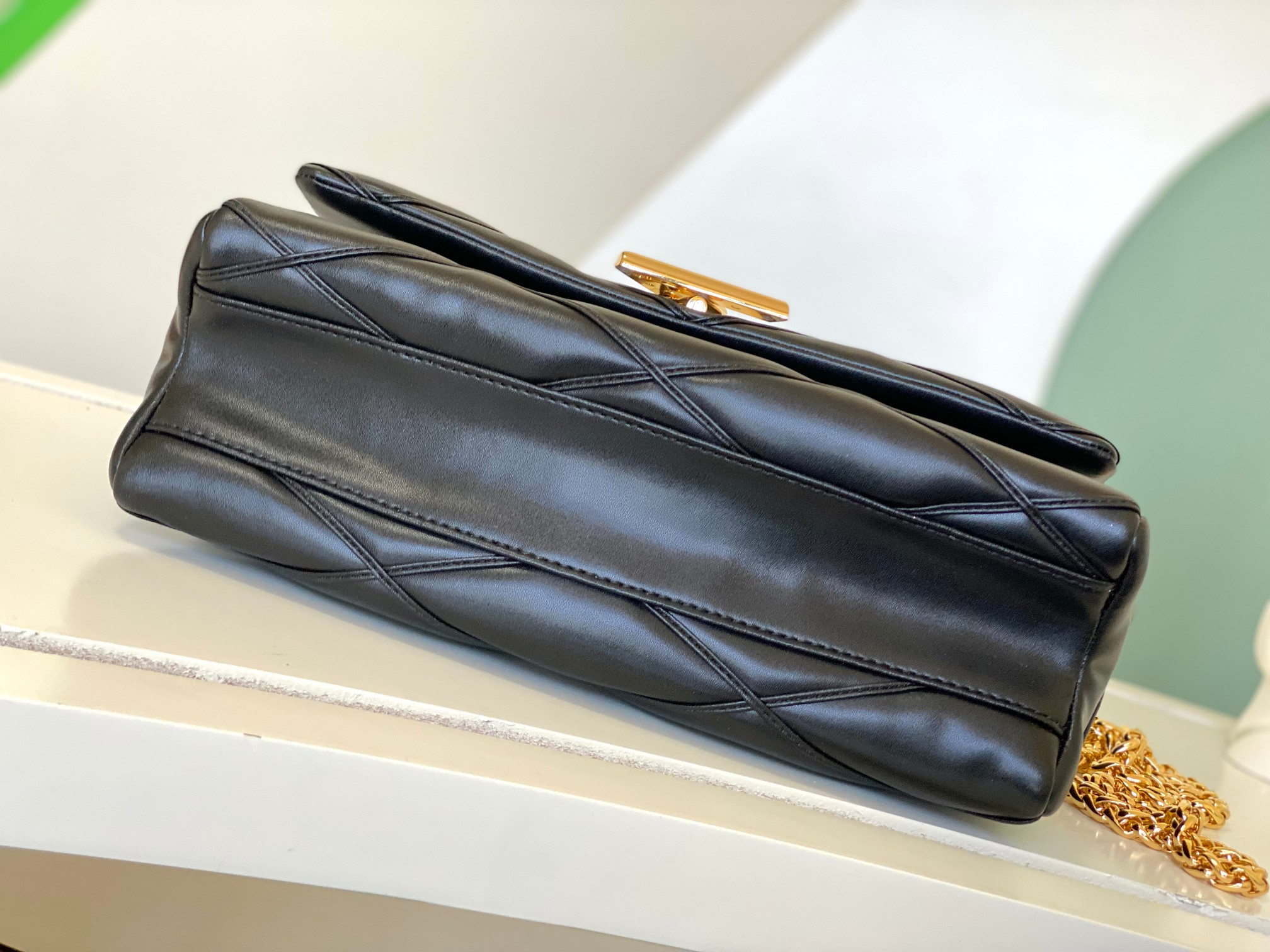 LOUIS VUITTON M23689 GO-14 GM 12.2 x 7.7 x 4.3 inches