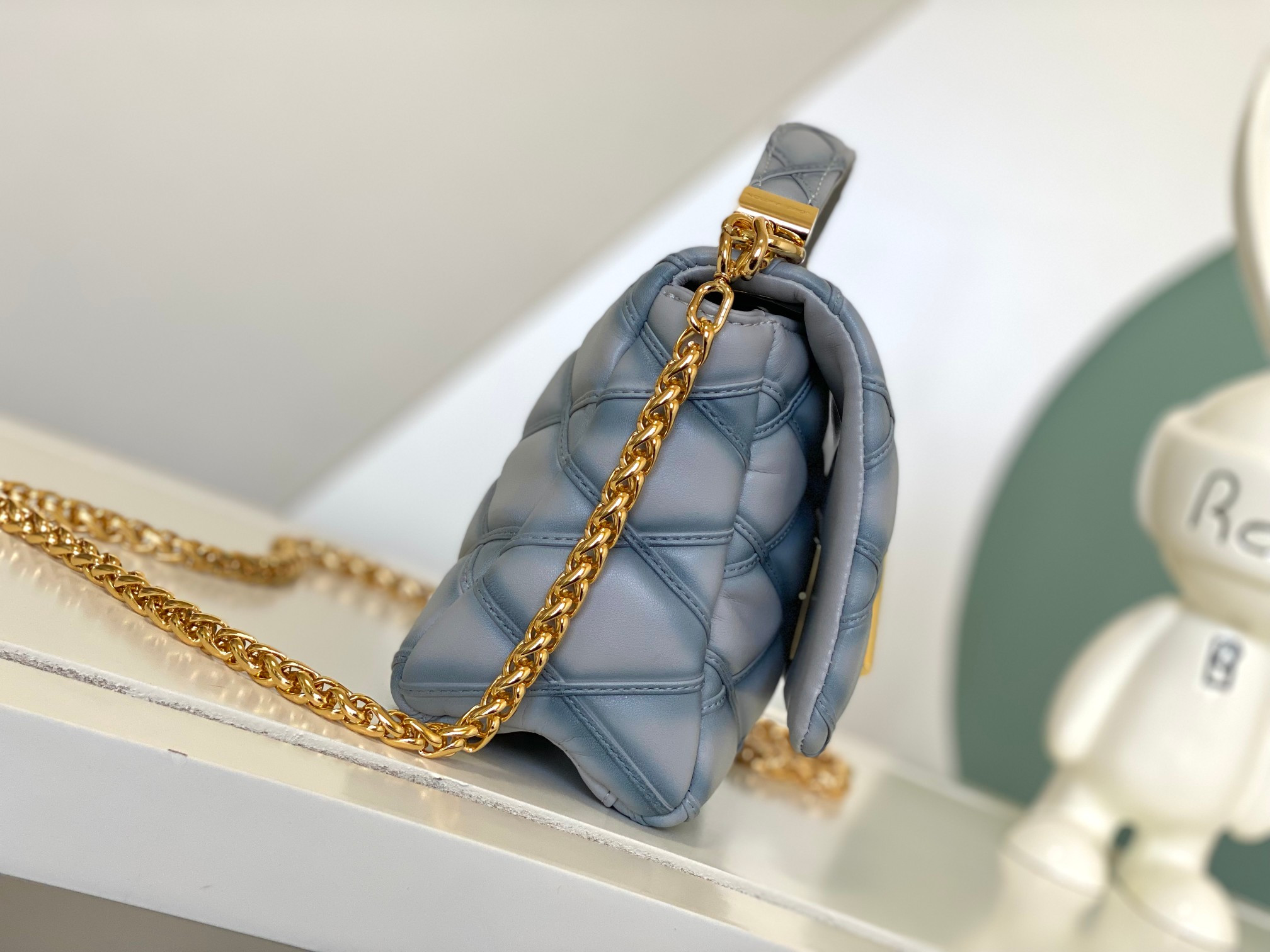 LOUIS VUITTON M24186 GO-14 MM 9.1 x 6.3 x 3.9 inches