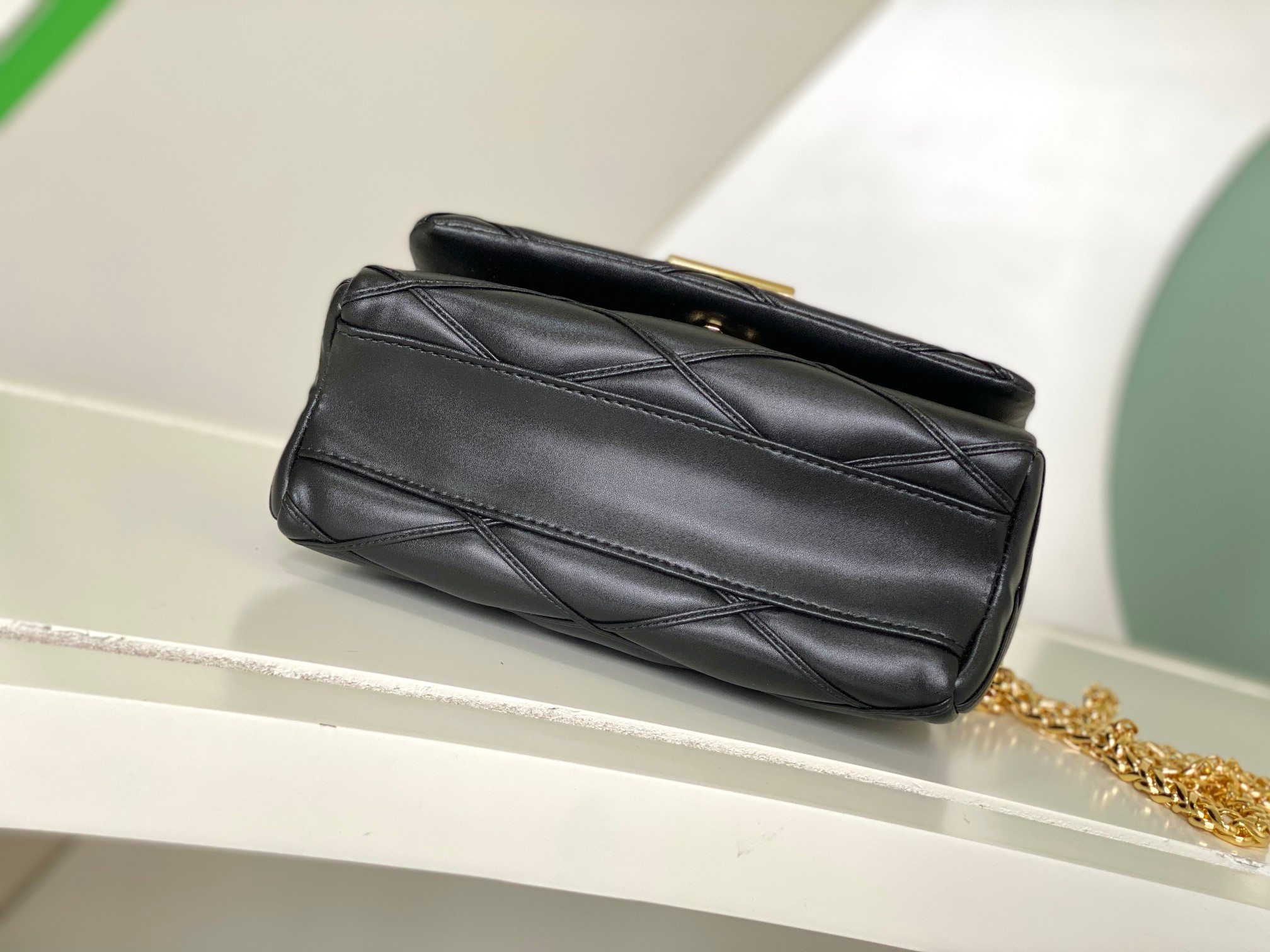 LOUIS VUITTON M22891 GO-14 MM 9.1 x 6.3 x 3.9 inches