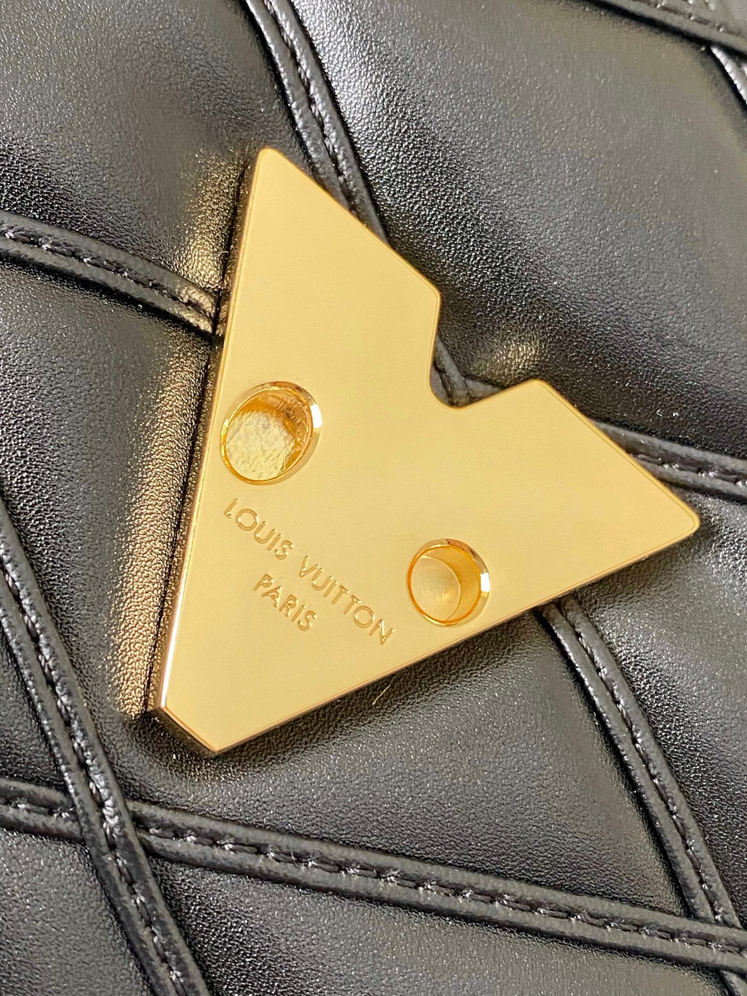 LOUIS VUITTON M22891 GO-14 MM 9.1 x 6.3 x 3.9 inches