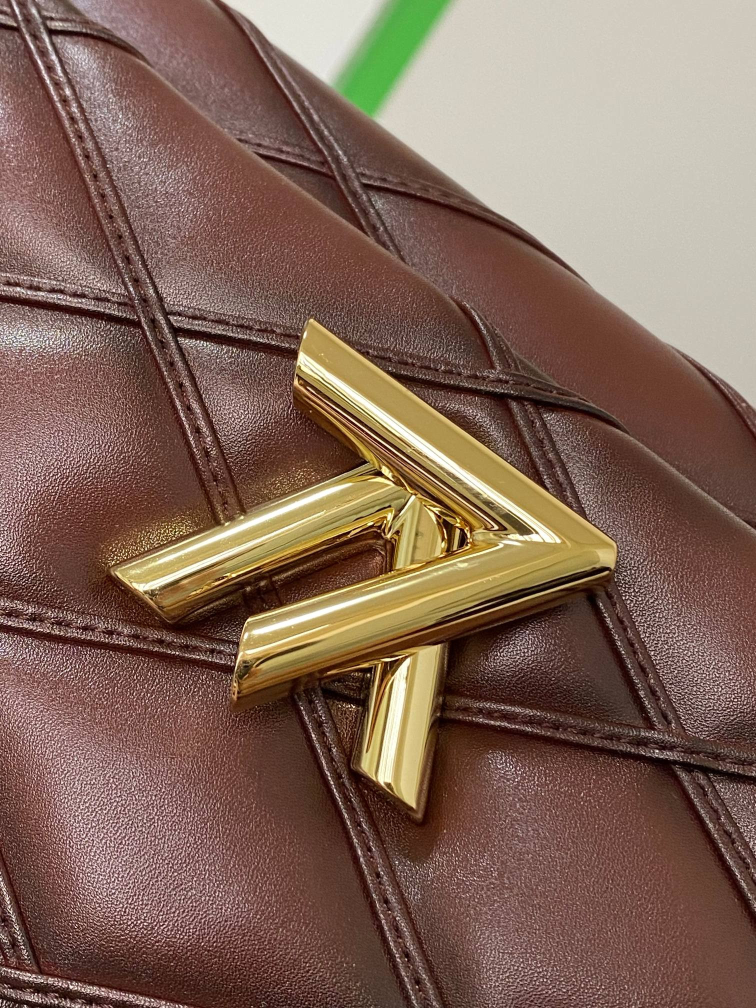 LOUIS VUITTON M23601 GO-14 MM 9.1 x 6.3 x 3.9 inches