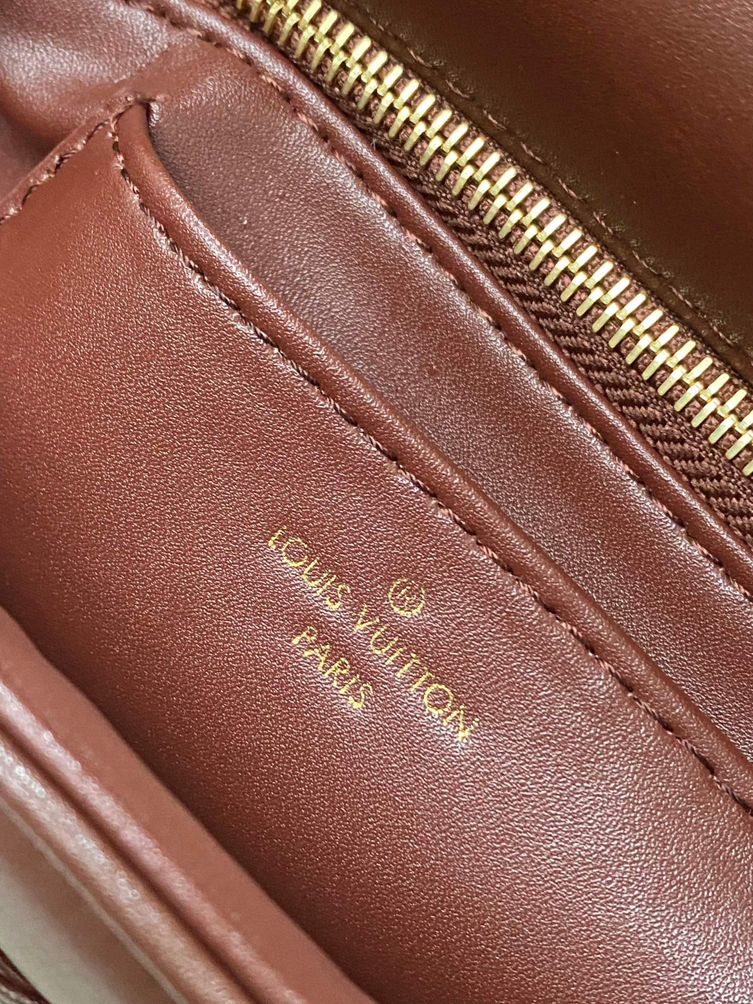 LOUIS VUITTON M23601 GO-14 MM 9.1 x 6.3 x 3.9 inches