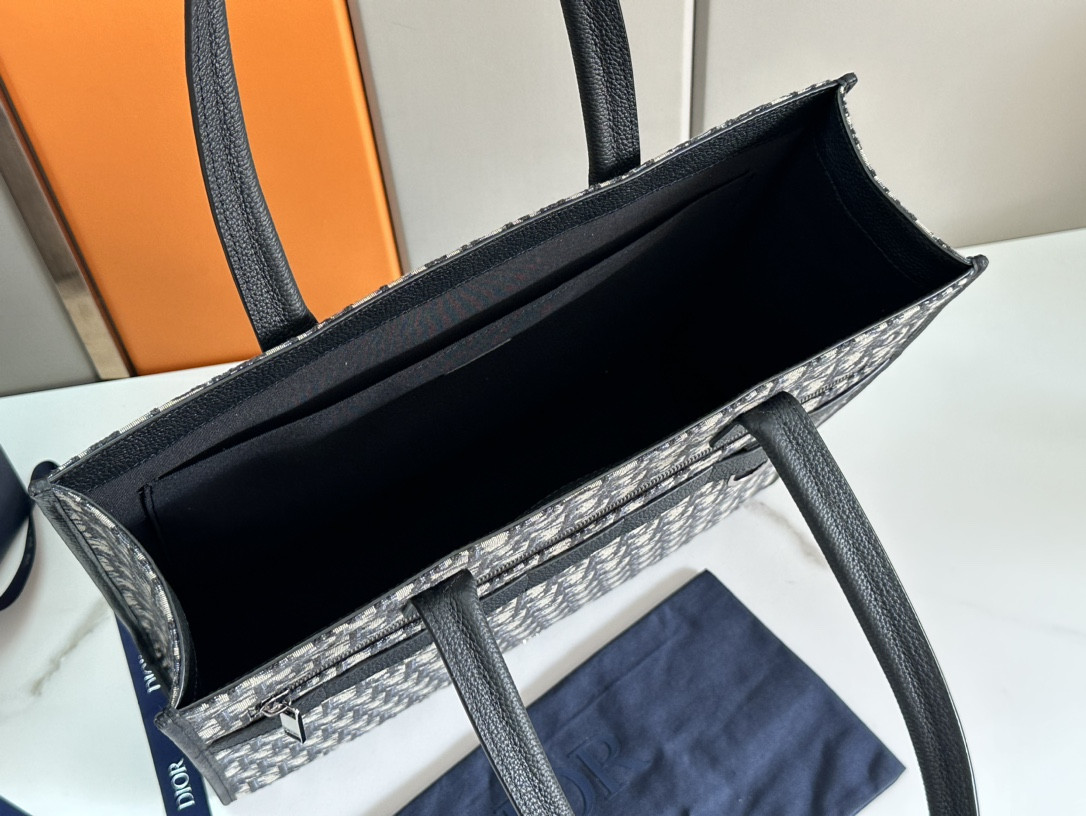 Dior Safari Tote Bag Blue Dior Oblique Jacquard and Grained Calfskin 15.5 x 14 x 4.5 inches