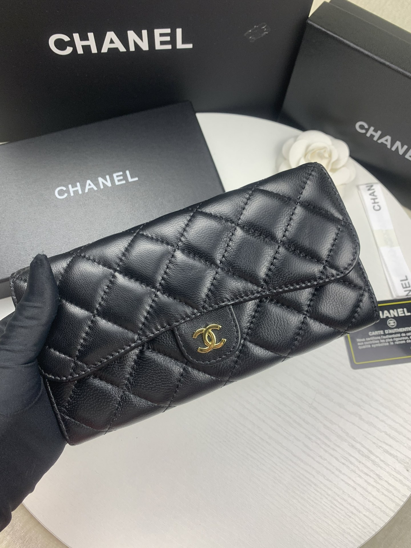 CHANEL FLAP WALLET BLACK 19.5 x10 cm