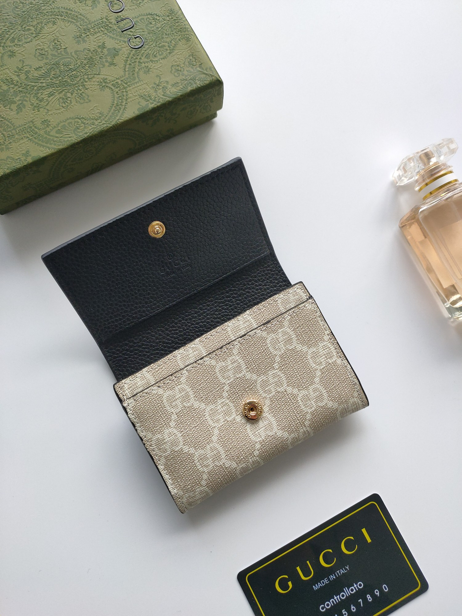 Gucci GG CARD CASE WALLET