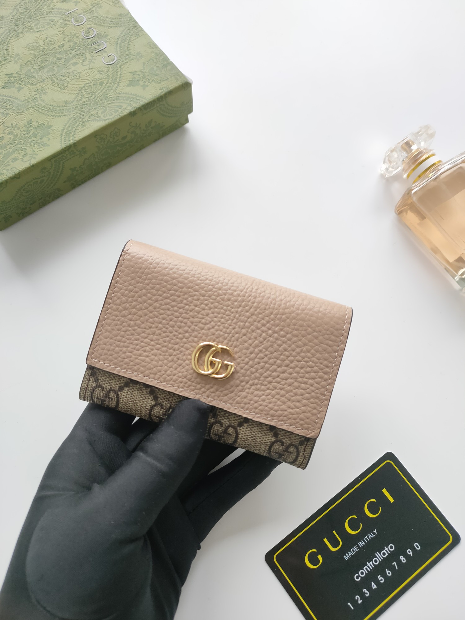 Gucci GG CARD CASE WALLET