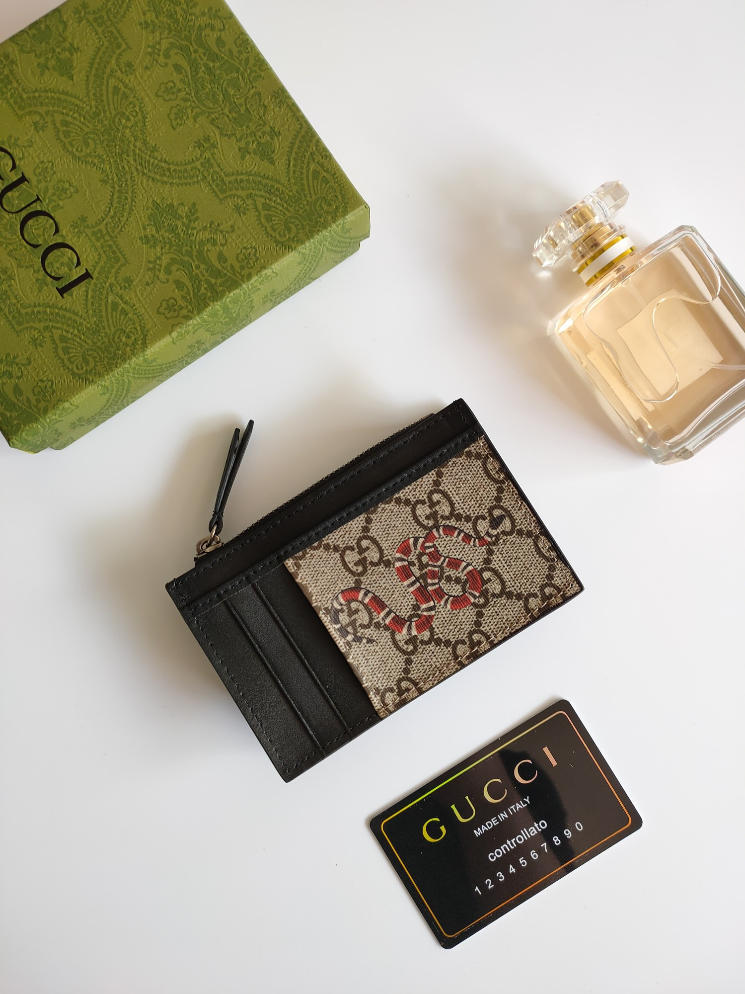 Gucci GG CARD CASE WALLET