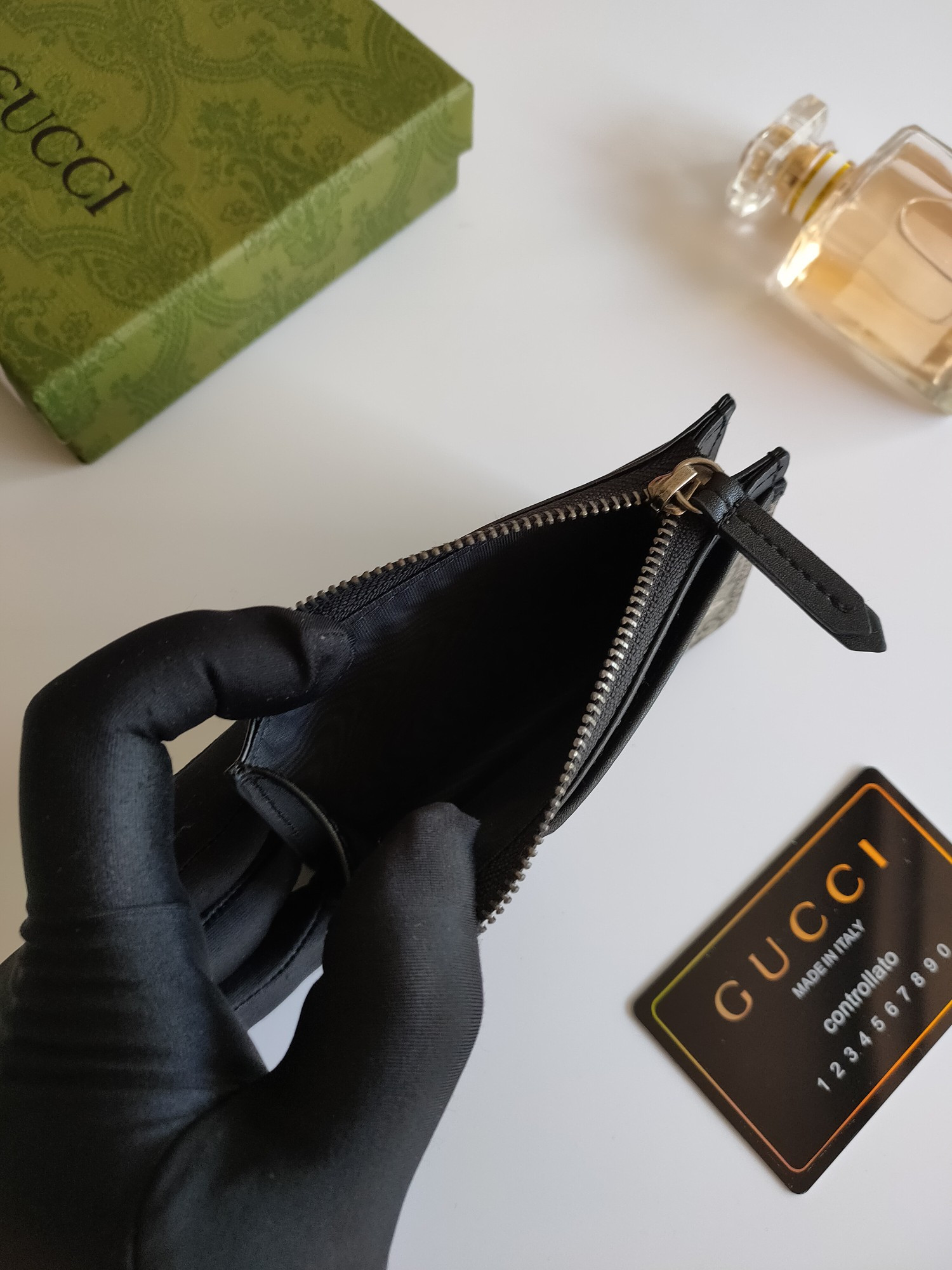 Gucci GG CARD CASE WALLET