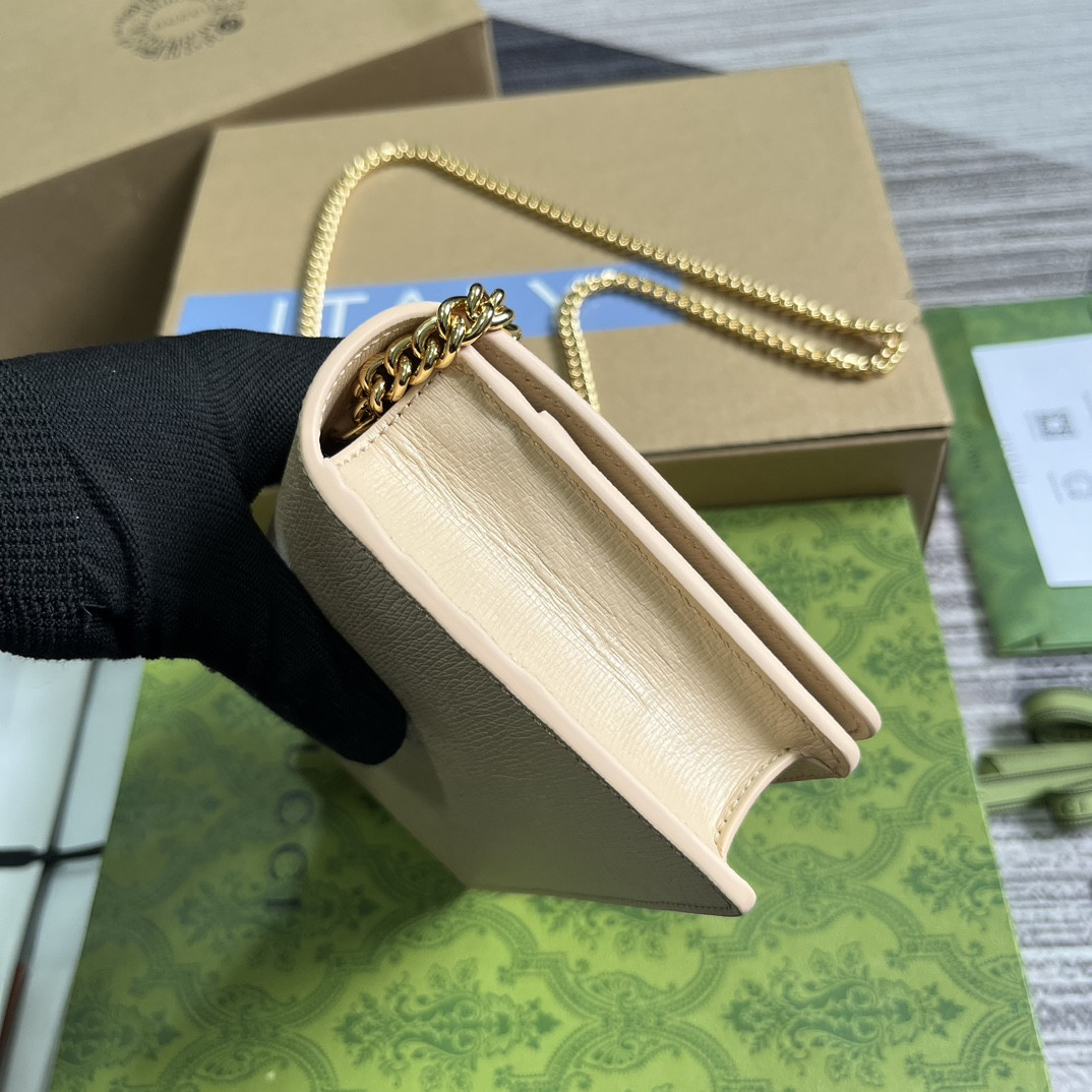 CHAIN WALLET WITH GUCCI SCRIPT LIGHT beige 7.8"W x 5"H x 1.6"D