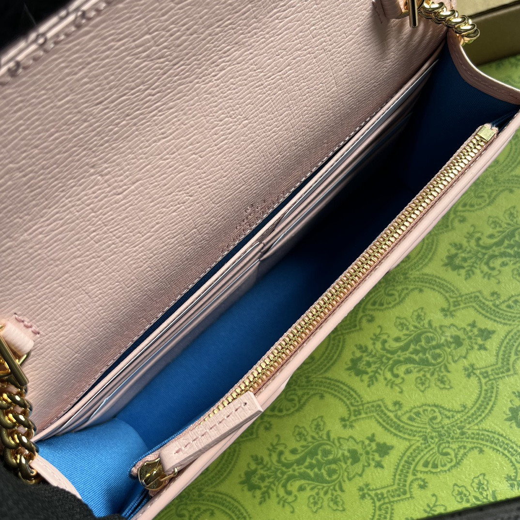 CHAIN WALLET WITH GUCCI SCRIPT PINK 7.8"W x 5"H x 1.6"D