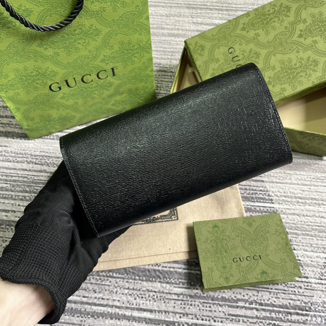 CONTINENTAL WALLET WITH GUCCI SCRIPT 7.5"W x 4"H x 1.4"D