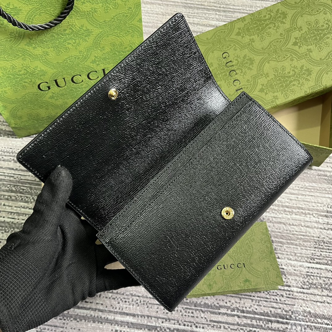 CONTINENTAL WALLET WITH GUCCI SCRIPT 7.5"W x 4"H x 1.4"D