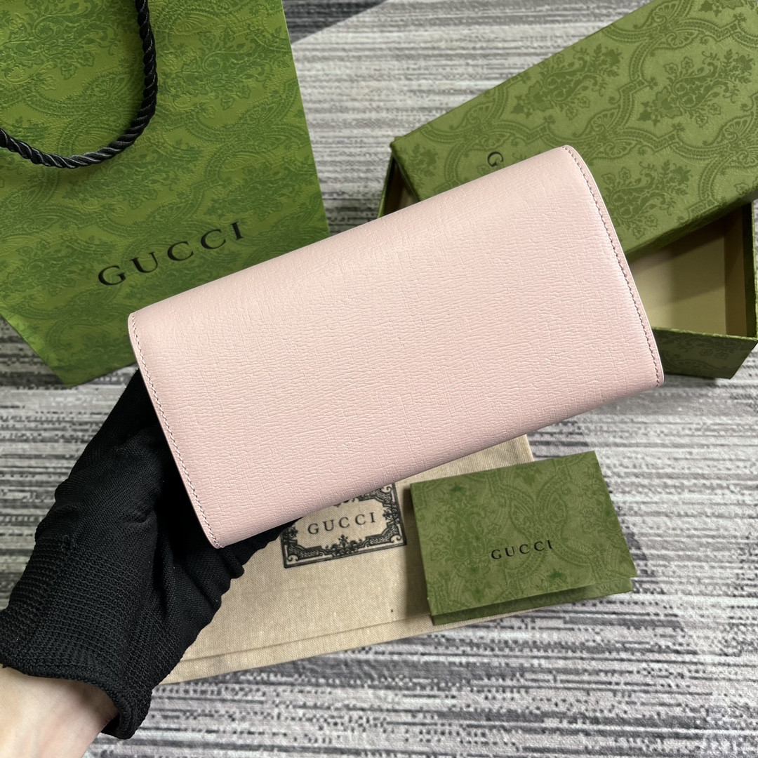CONTINENTAL WALLET WITH GUCCI SCRIPT pink 7.5"W x 4"H x 1.4"D