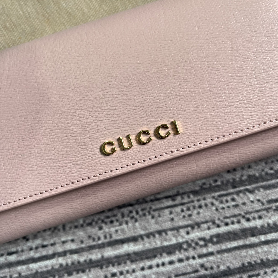 CONTINENTAL WALLET WITH GUCCI SCRIPT pink 7.5"W x 4"H x 1.4"D