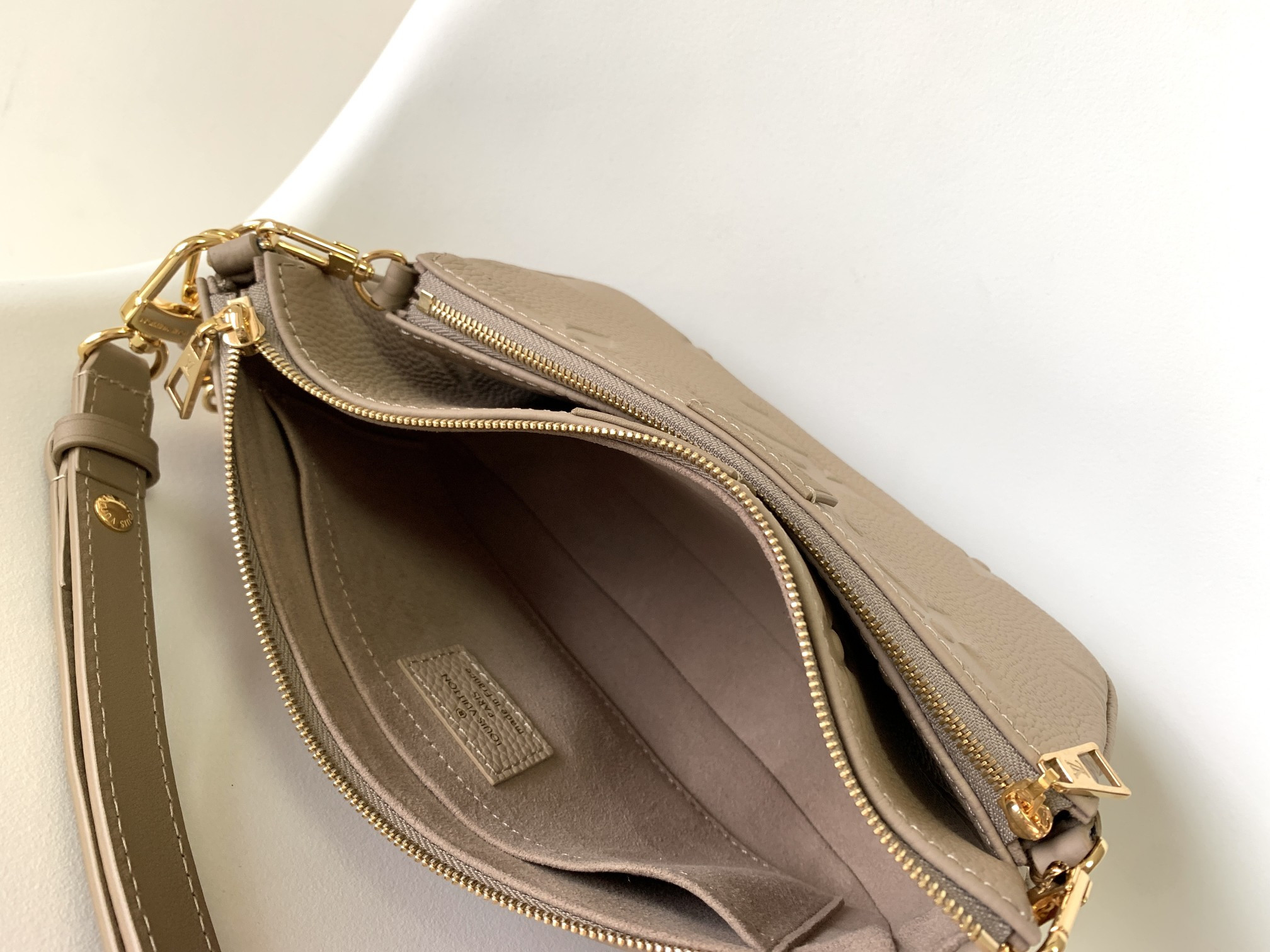 LOUIS VUITTON Multi Pochette Accessoires Gray 9.4 x 5.3 x 1.6 inches