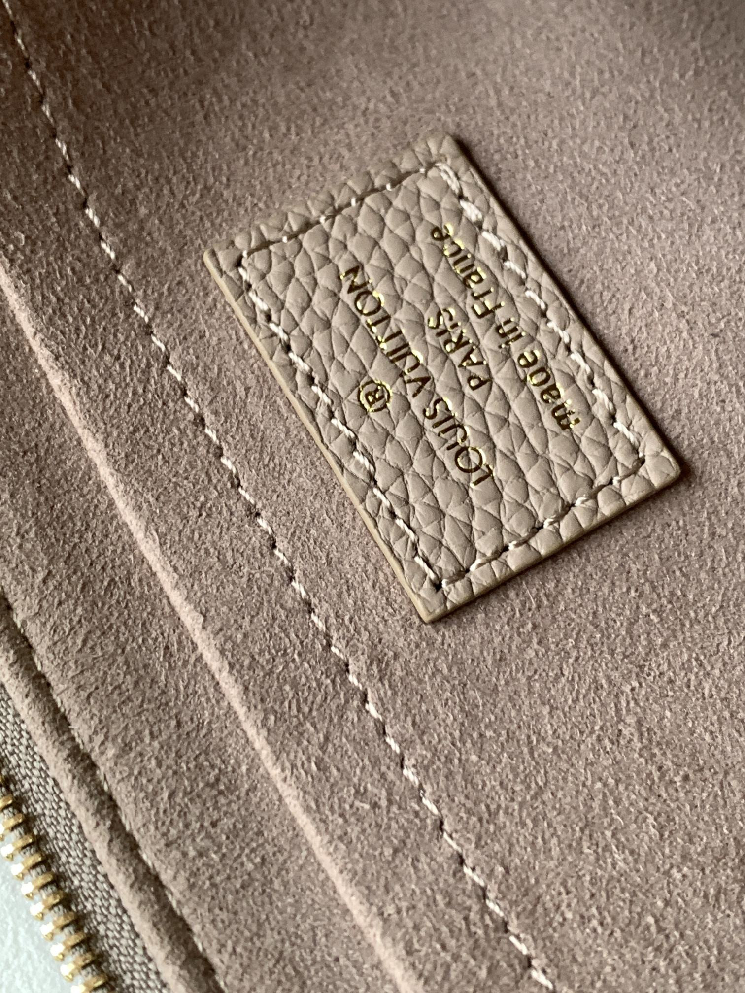 LOUIS VUITTON Multi Pochette Accessoires Gray 9.4 x 5.3 x 1.6 inches