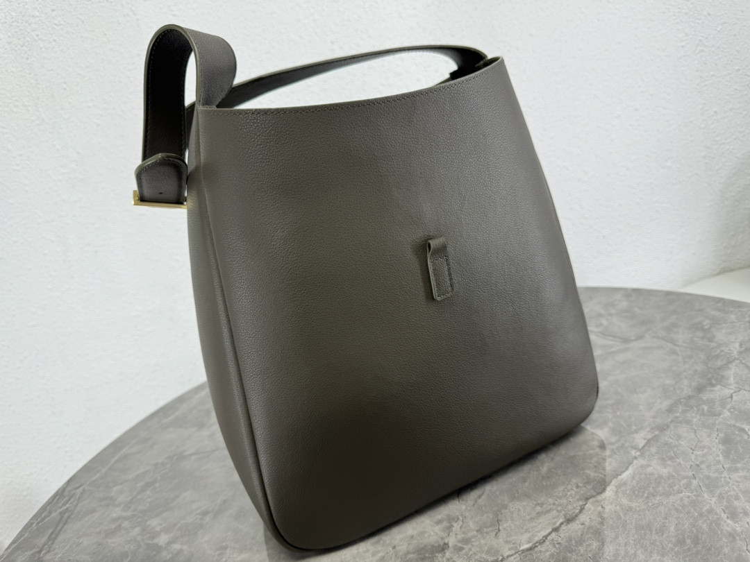 YSL LE 5 À 7 SUPPLE LARGE IN SMOOTH LEATHER LIGHT MUSK 11.8" X 11" X 4.3"