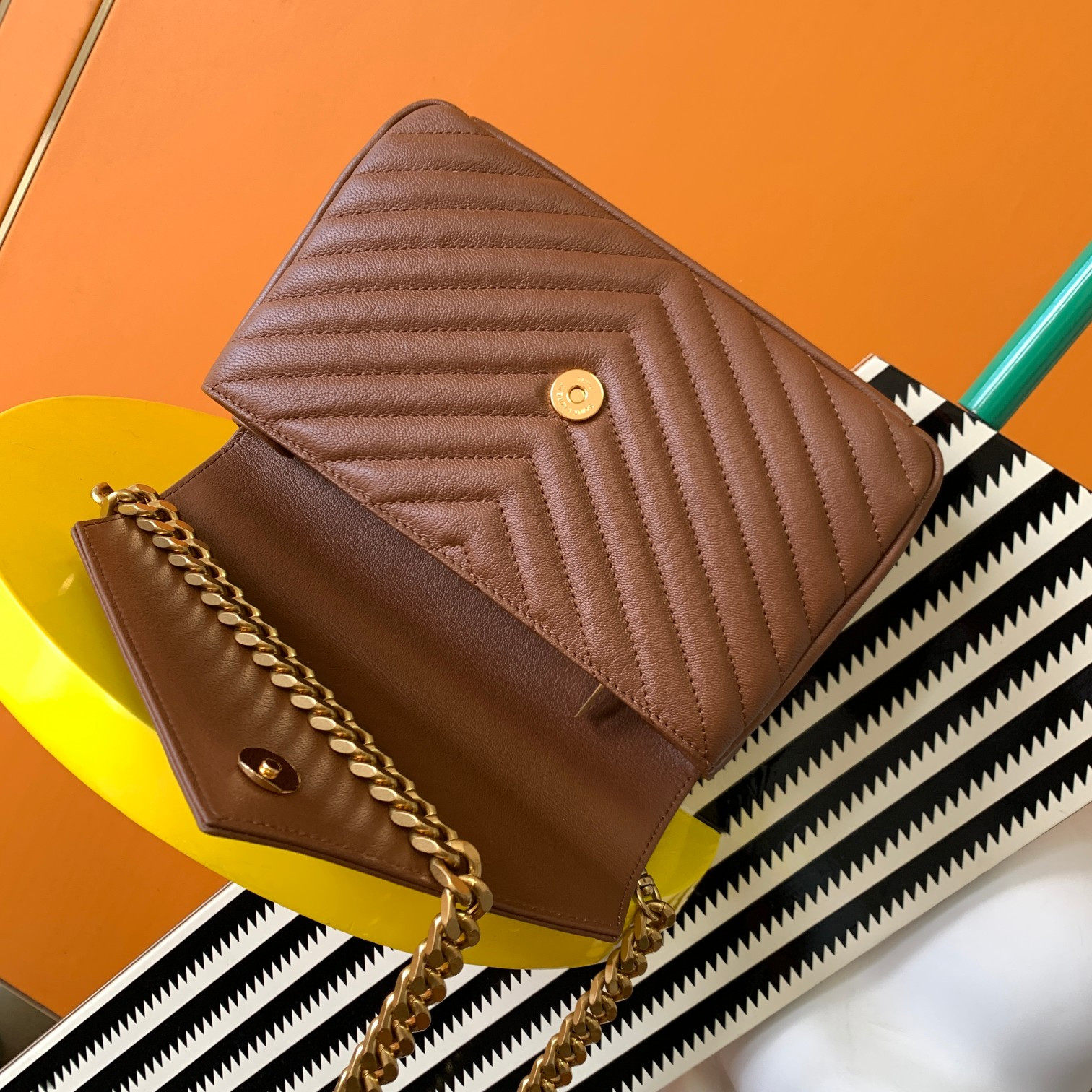 YSL COLLEGE MEDIUM IN QUILTED LEATHER COFFEE 9.4 X 6.6 X 2.5 INCHES