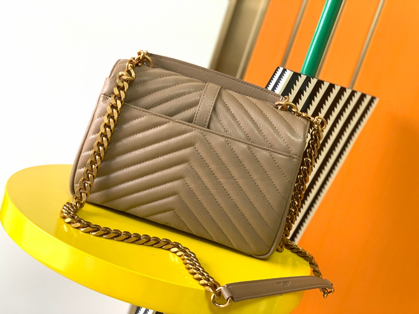 YSL COLLEGE MEDIUM IN QUILTED LEATHER BROWN 9.4 X 6.6 X 2.5 INCHES