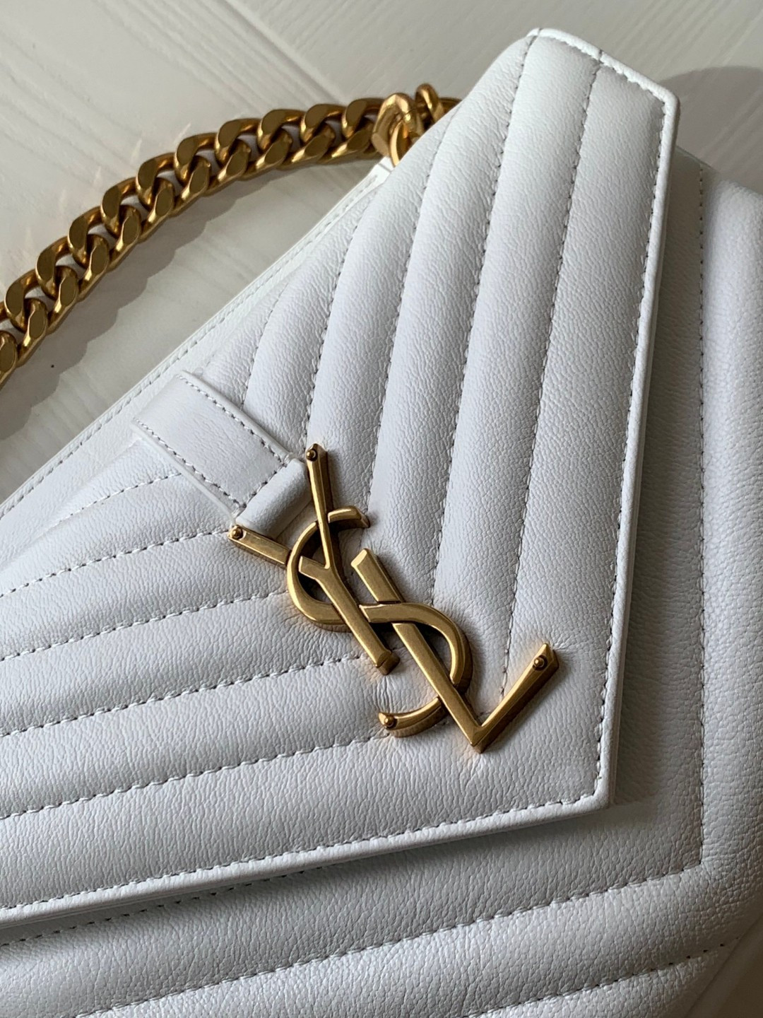 YSL COLLEGE MEDIUM IN QUILTED LEATHER white 9.4 X 6.6 X 2.5 INCHES