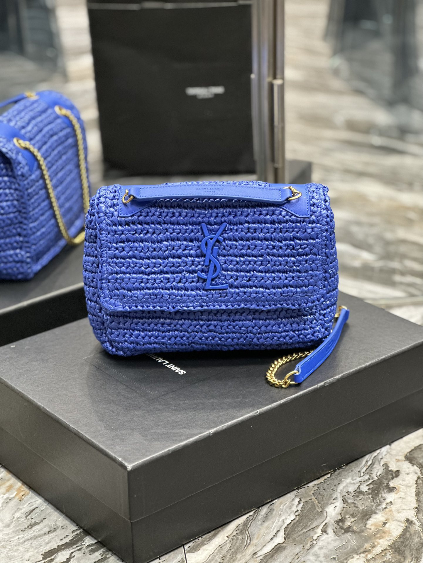 YSL NIKI CHAIN BAG IN RAFFIA AND LEATHER BLUE 22×16.5×12 CM