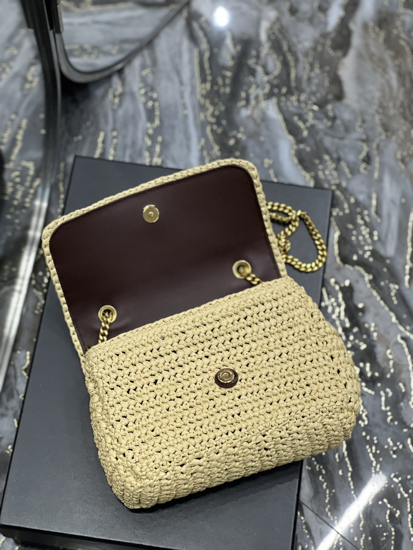 YSL NIKI CHAIN BAG IN RAFFIA AND LEATHER BEIGE 22×16.5×12 CM