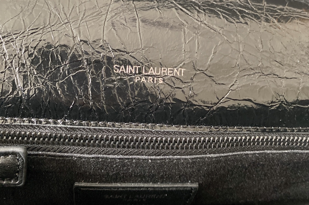YSL NIKI MEDIUM IN VINTAGE LEATHER ALL BLACK 11 X 7.8 X 3.3 INCHES