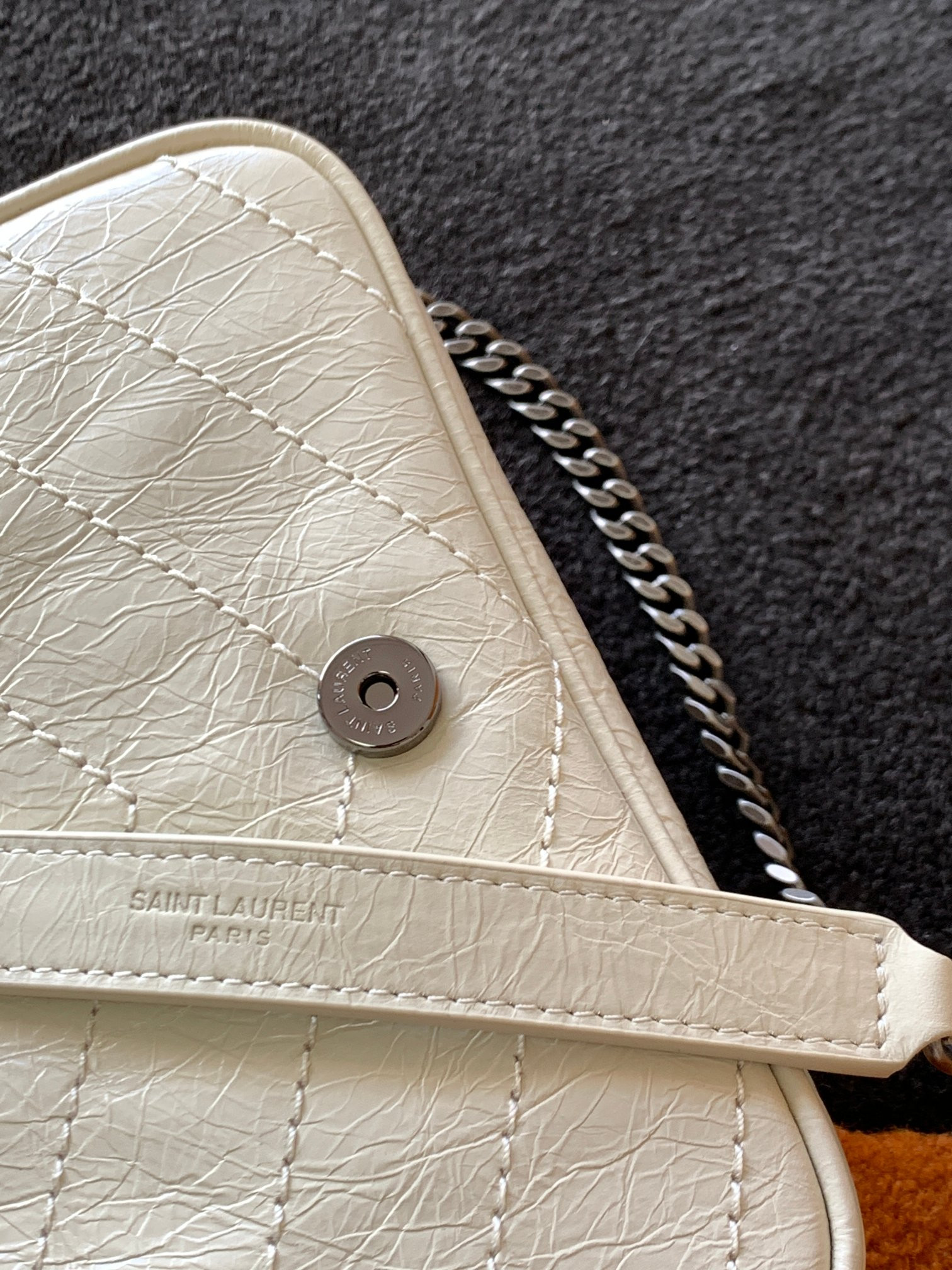 YSL NIKI CHAIN WALLET IN SHINY LEATHER WHITE 19 x 15 x 6 CM