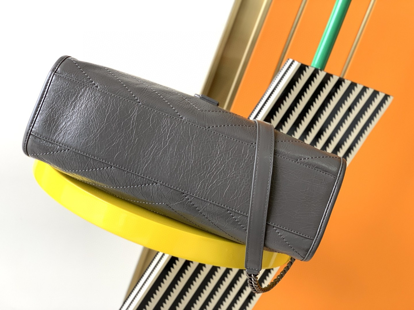 YSL NIKI SHOPPING IN VINTAGE LEATHER GRAY 12.9 X 10.6 X 4.5 INCHES