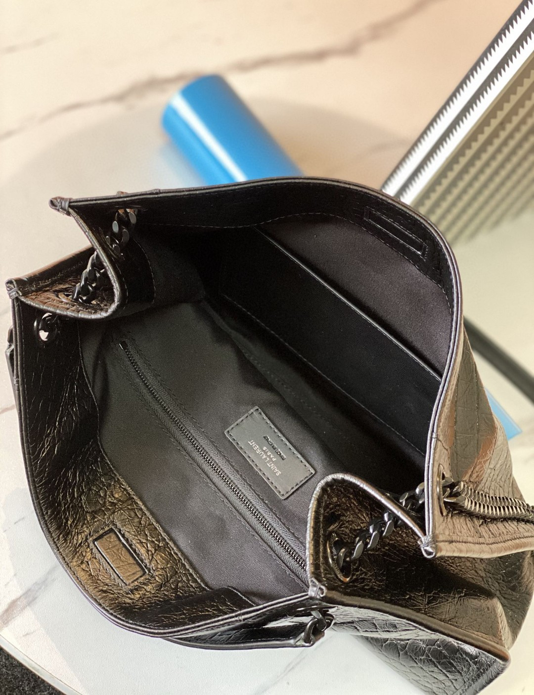 YSL NIKI SHOPPING IN CROCODILE-EMBOSSED LEATHER 12.9 X 10.6 X 4.5 INCHES